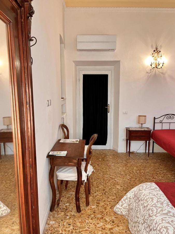 In The Center Of Florence Ξενοδοχείο Εξωτερικό φωτογραφία