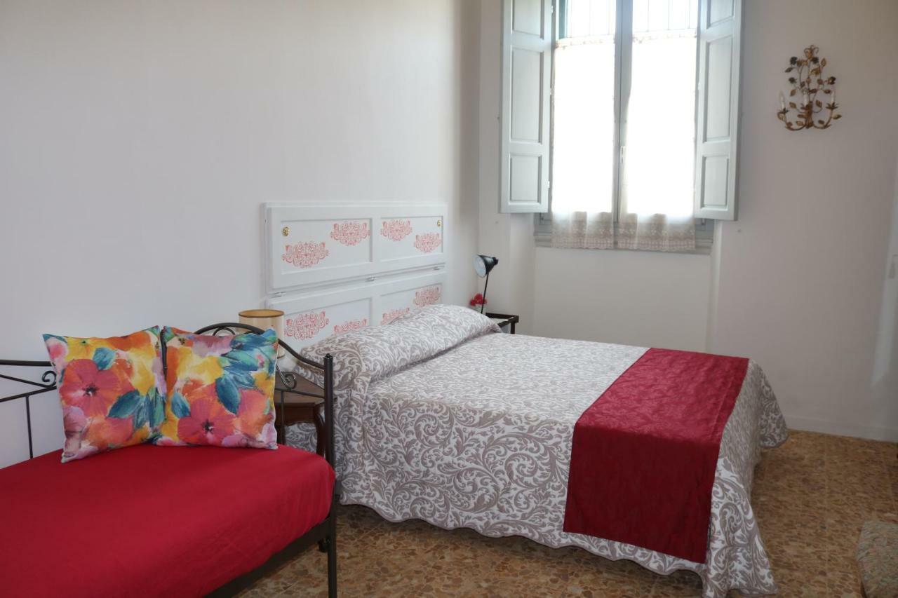 In The Center Of Florence Ξενοδοχείο Εξωτερικό φωτογραφία